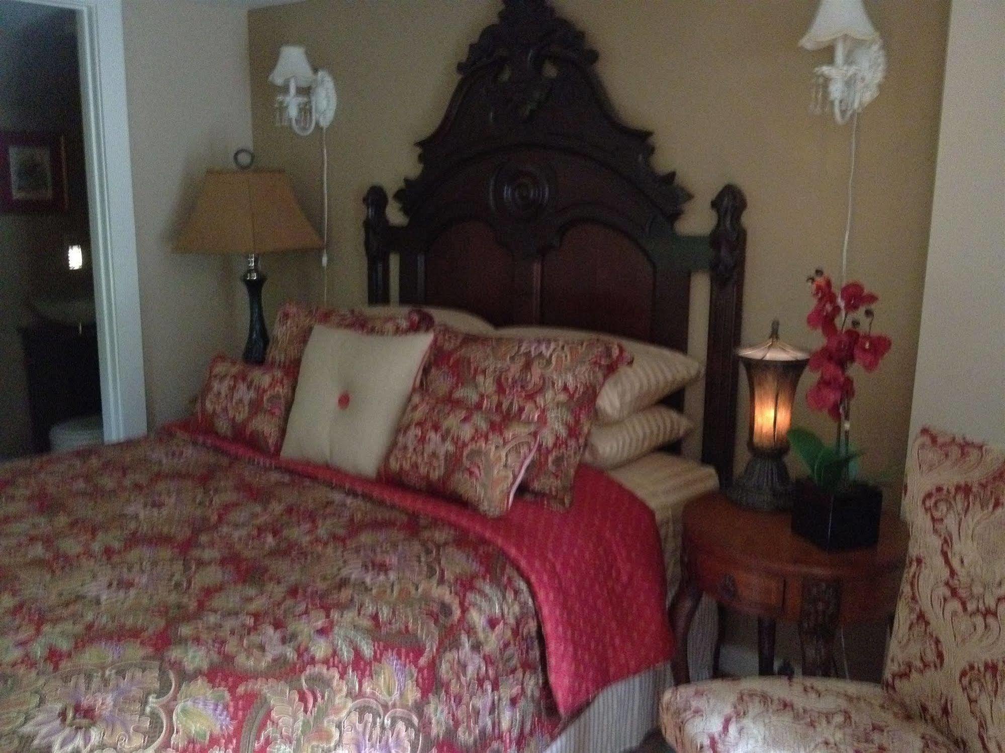 Red Bud Manor Inn Eureka Springs Εξωτερικό φωτογραφία